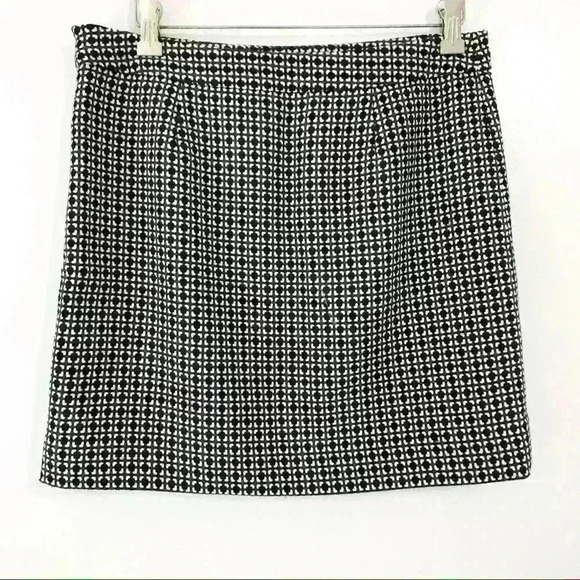 Ann Taylor LOFT Black Patterned Mini Skirt - Picture 2 of 5